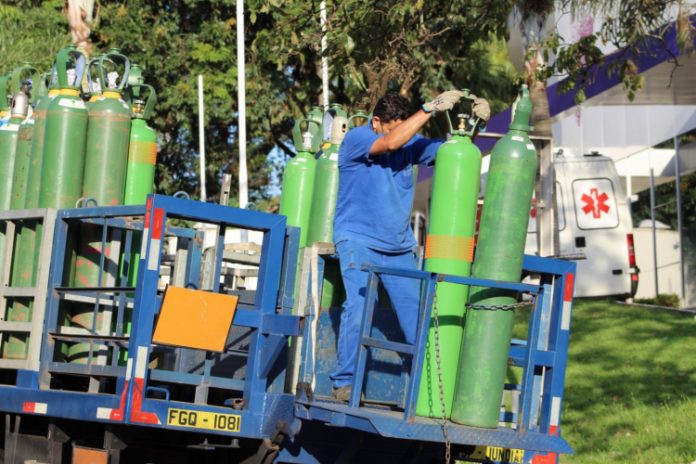 Ministério da Saúde diz ter estabelecido fluxo de entrega de oxigênio para Rondônia e Acre