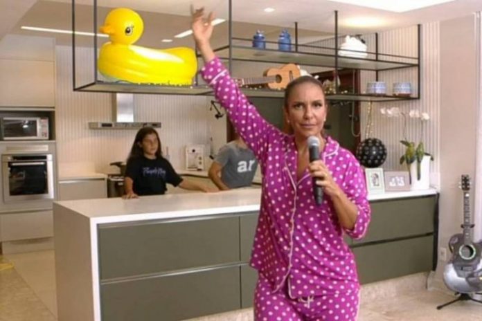 Ivete Sangalo rebate críticas de secretário de Saúde da Bahia: ‘Me respeite’