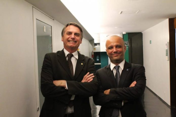 Câmara rejeita projeto de lei que tentava ampliar poderes de Bolsonaro