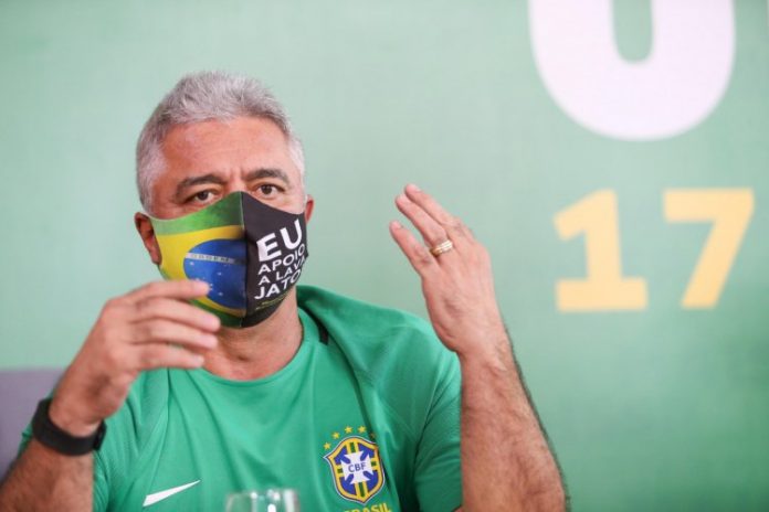 Políticos prestam homenagens a Major Olímpio, mas Bolsonaro silencia