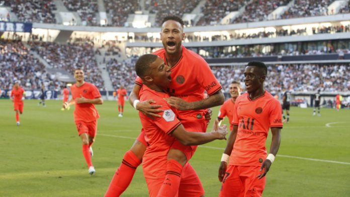 Presidente do PSG abre o jogo sobre renovação com Neymar e Mbappé