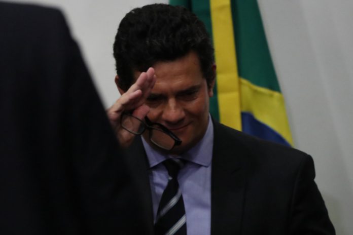 Na peça de teatro do canastrão Gilmar, Moro é o herói trágico: ou morre pateticamente ou se levanta e luta