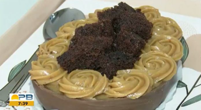 Aprenda receita de ovo de páscoa de colher com recheio de doce de leite e brownie