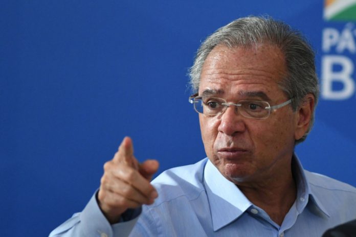 Auxílio emergencial será de R$ 175 a R$ 375, afirma Guedes