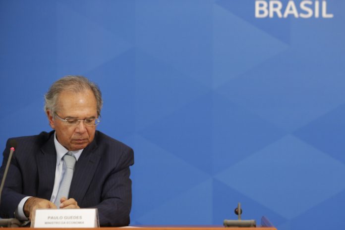 Guedes diz que programas para a manutenção do emprego serão reeditados