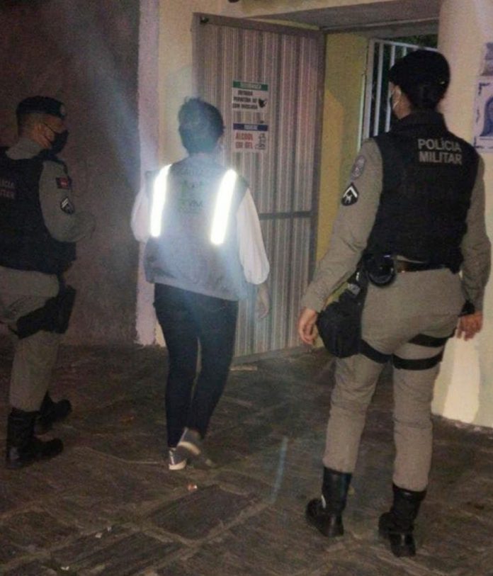 Covid-19: 10 estabelecimentos são multados por descumprirem decreto, em Campina Grande