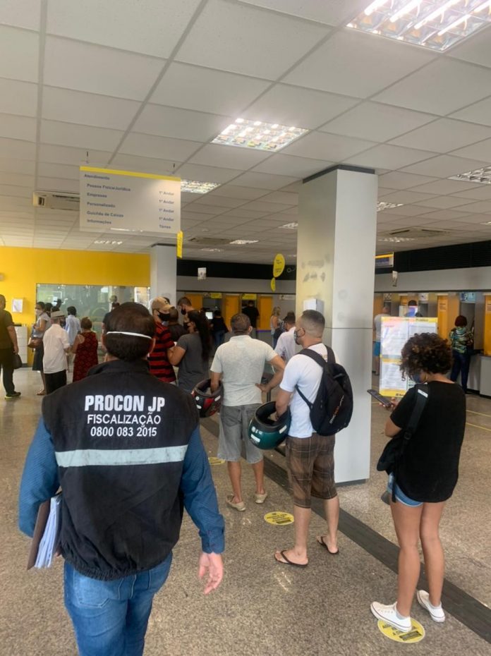 Procon autua 27 agências bancárias de João Pessoa por descumprir medidas contra Covid-19