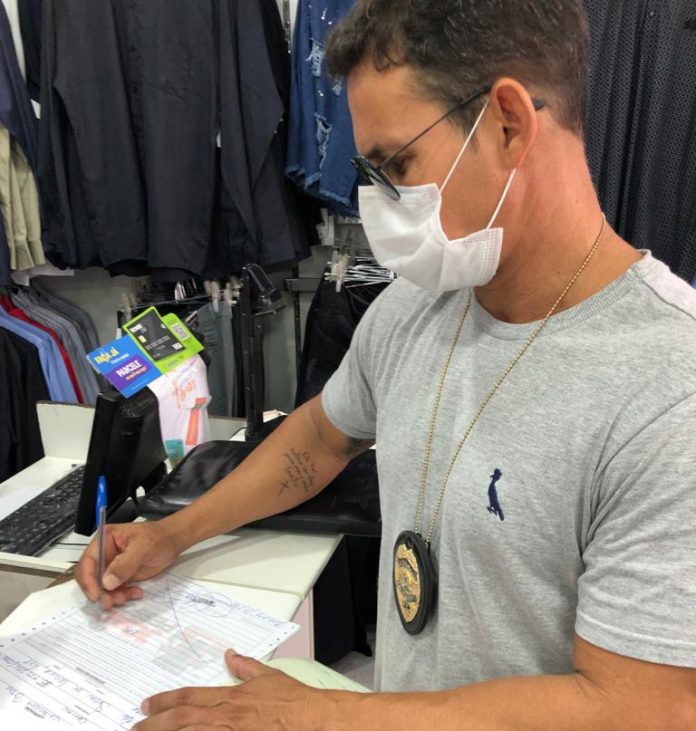 Covid-19: mais de 30 lojas são notificadas por descumprirem decretos, em João Pessoa