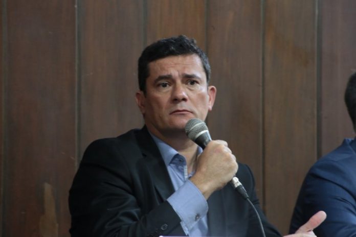 Aprovação ao trabalho de Moro na Lava Jato despenca, aponta Datafolha