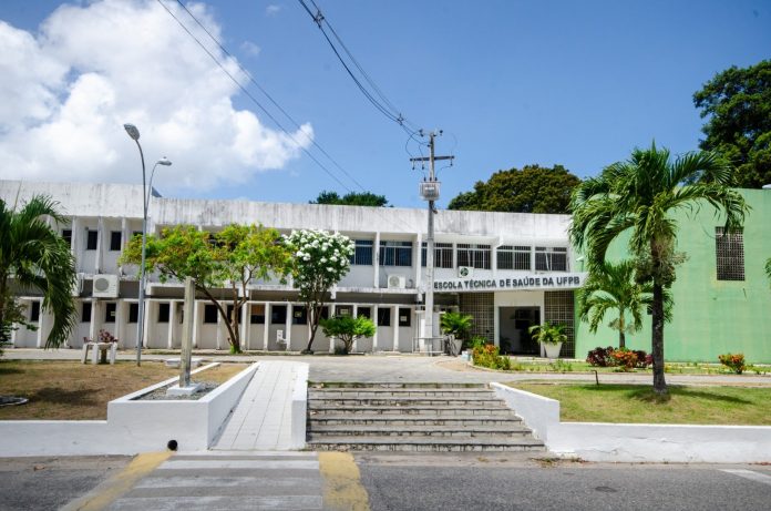 Escola Técnica de Saúde da UFPB divulga edital de seleção com 10 vagas de estágio remunerado