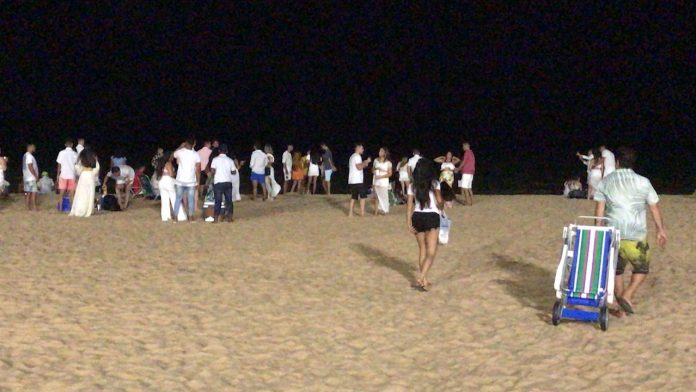 Mesmo com bares fechados, aglomerações são registradas na orla da Grande João Pessoa