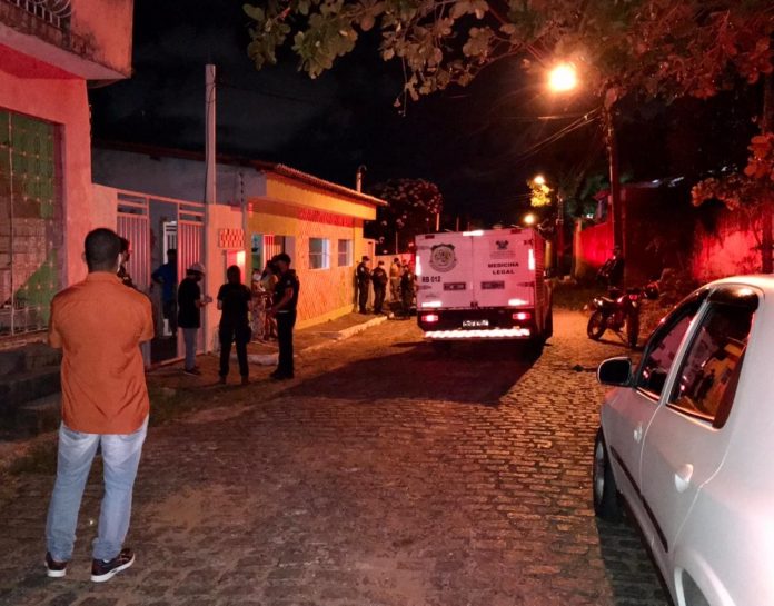 Homem tenta reagir e é morto a tiros durante assalto em Natal