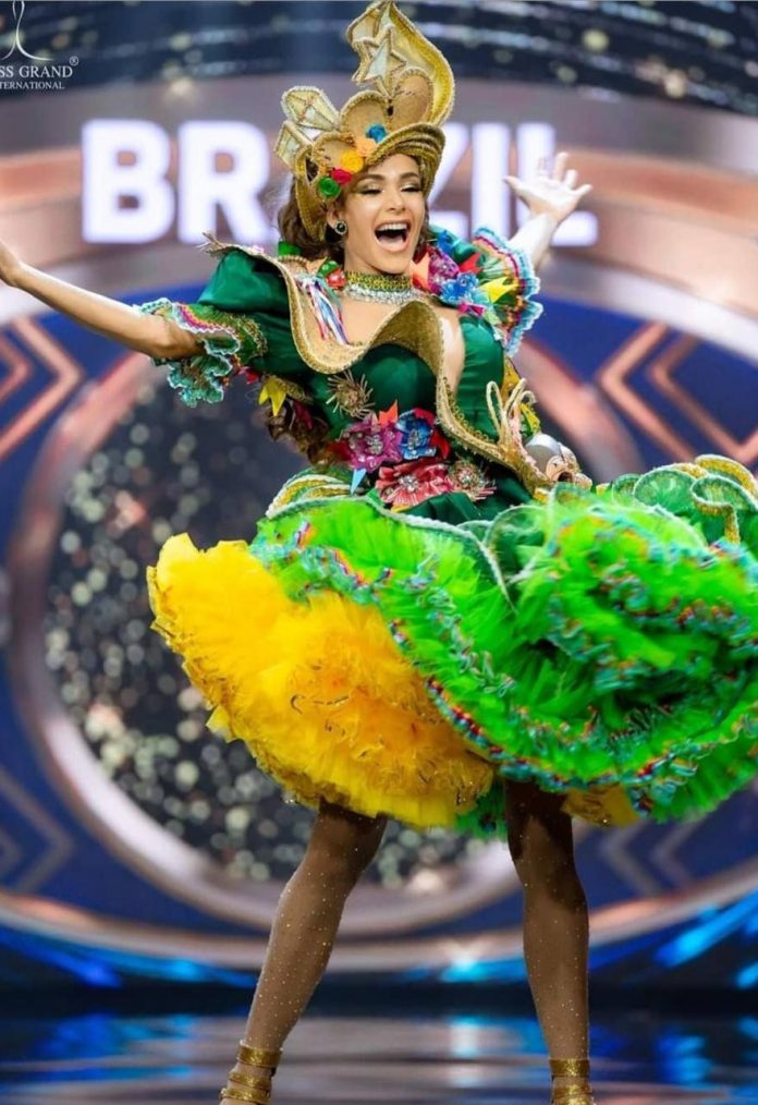 Paraibana usa traje junino para representar o Brasil em concurso de beleza, na Tailândia