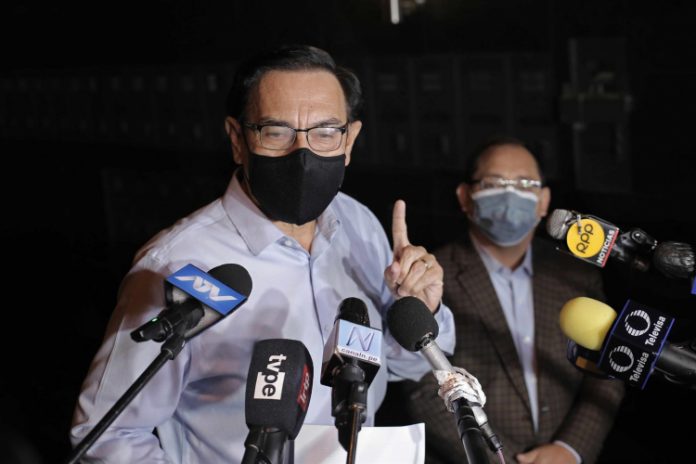 Ex-presidente do Peru tem direitos políticos cassados por escândalo de vacinação