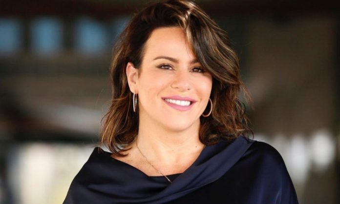 Ex-repórter de TV, Débora Aguillar usou espírito empreendedor para criar clube feminino de networking