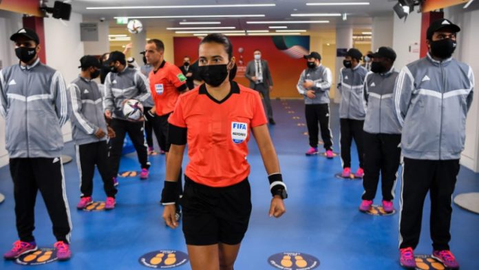 Fifa confirma Edina Alves e mais dois brasileiros na lista de árbitros para os Jogos Olímpicos