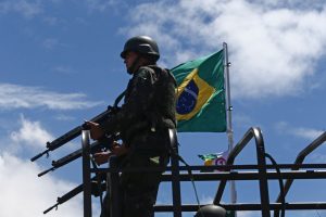 Projeto que revoga lei da ditadura prevê punir tentativa de incitar Forças Armadas e outros Poderes