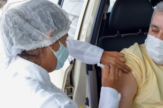 Natal começa vacinação de pessoas a partir dos 61 anos contra Covid-19