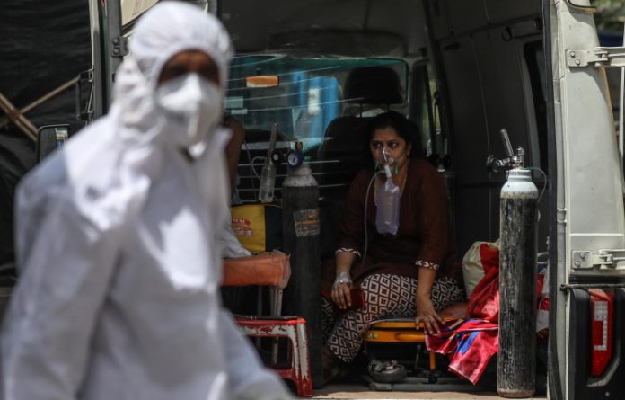 Índia registra recorde mundial com 315 mil casos de Covid-19 em um dia