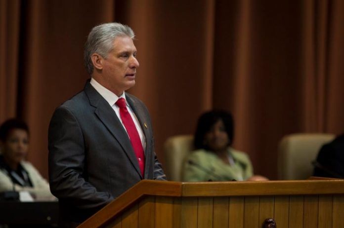 Miguel Díaz-Canel, presidente de Cuba, sucederá Raul Castro no comando do Partido Comunista