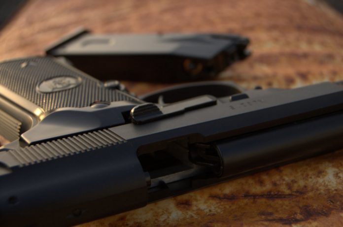 Críticos de decretos das armas temem banalização do comércio; PTB diz que debate é enviesado