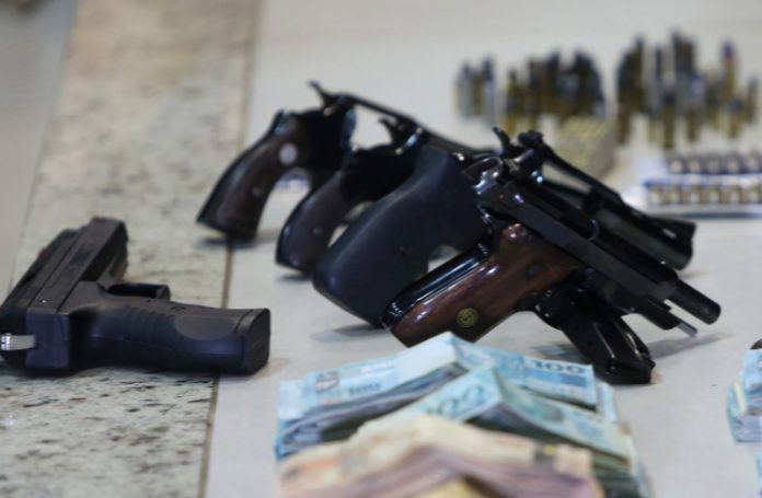 Praticantes de tiro esportivo criticam indefinição sobre decreto de armas