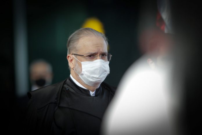 Procuradoria-Geral nega interferência de Aras em ofícios a governadores e diz que ‘cumpre dever’