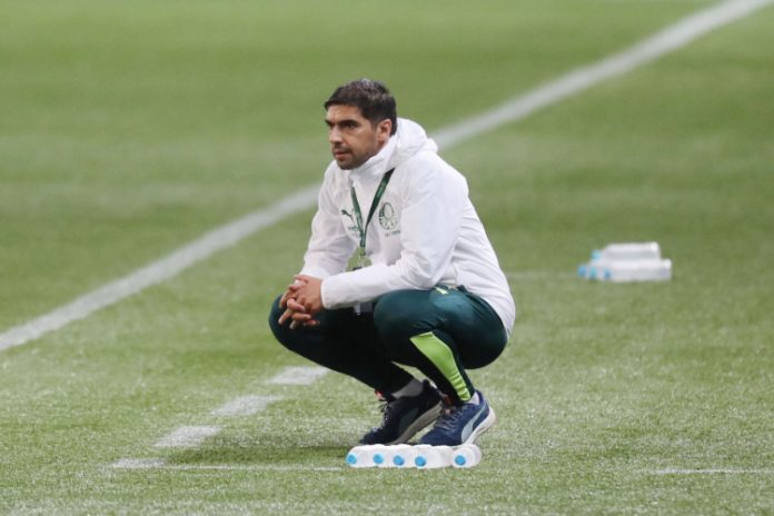 Palmeiras x Del Valle: Abel Ferreira deve repetir esquema com três zagueiros; veja escalação