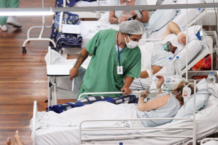 Com queda nas internações pela Covid-19, hospitais privados relatam melhora em estoques de medicamentos