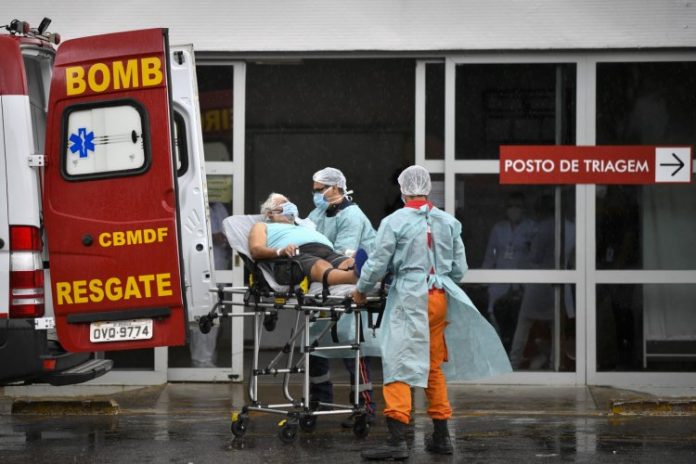 Profissionais de enfermagem defendem melhores salários e piso por horas trabalhadas