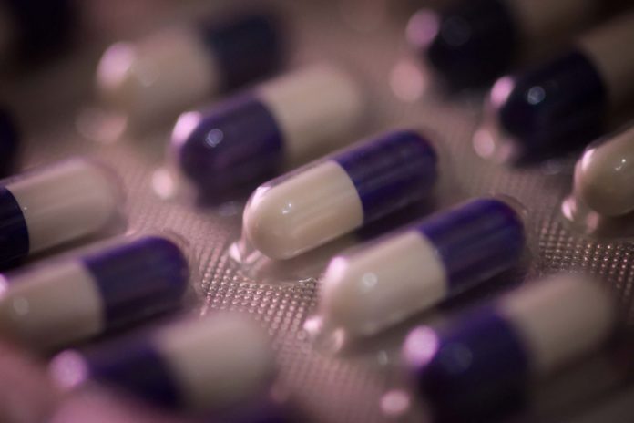 Acesso a medicamentos para doenças raras pelo SUS piora na pandemia