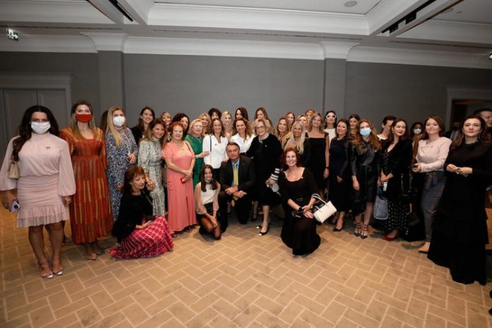 Anfitriã detalha encontro entre Bolsonaro e empresárias em SP