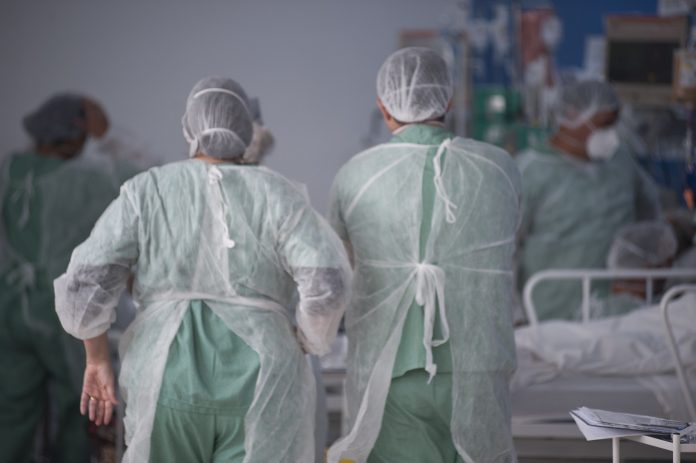 Paraíba é o estado do Nordeste com maior número de médicos mortos pela Covid-19