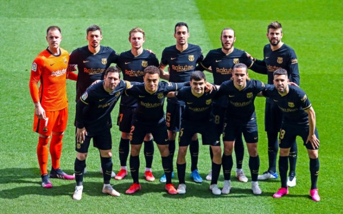 Destaque do Barcelona surpreende e declara simpatia pelo Corinthians; assista