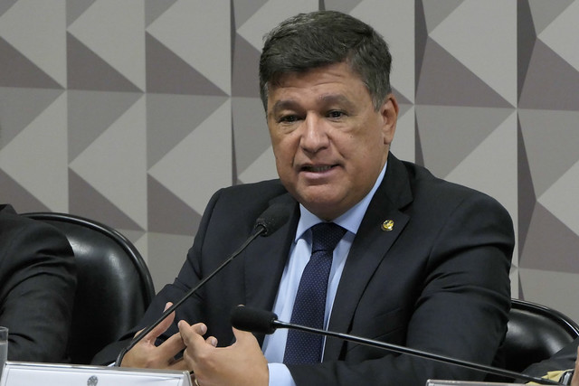 ‘Se o Senado decidisse não instalar CPI, Barroso ia prender todo mundo?’, questiona Carlos Viana