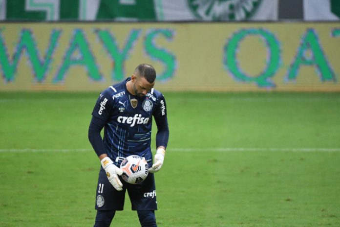 Weverton explica por que bateu o último pênalti na final da Recopa Sul-Americana; confira