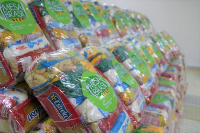 Fecomércio RN faz doação de 5 mil cestas básicas para trabalhadores do comércio, serviços e turismo