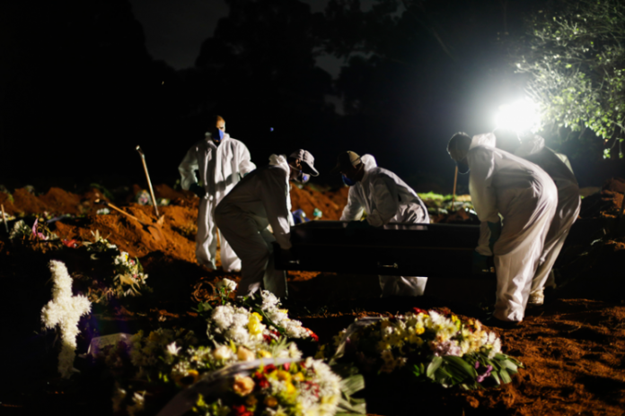 São Paulo bate novo recorde e registra 1.389 mortes por Covid-19 em 24 horas