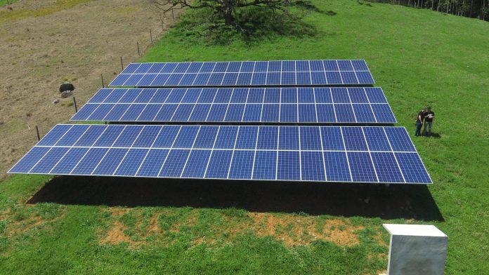 Fontes do Desenvolvimento: Fatores naturais e capacitação de mão de obra impulsionam expansão da energia solar no RN