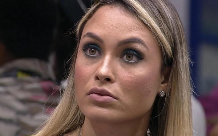 Sarah diz que só falou que gostava de Bolsonaro no ‘BBB 21’ por medo