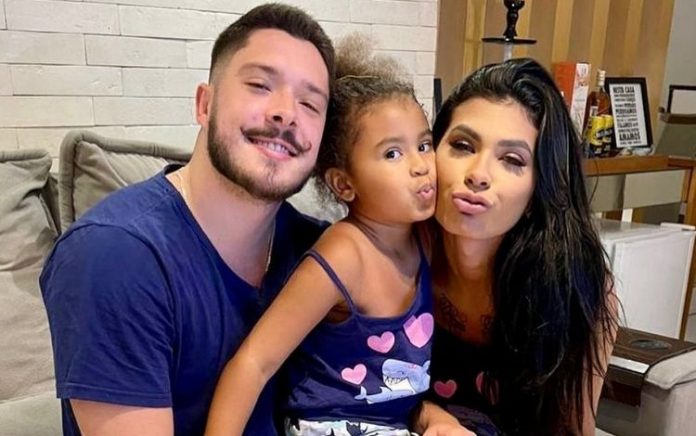 Filha de Pocah, do ‘BBB 21’, sofre ataques racistas e namorado da cantora procura a Justiça