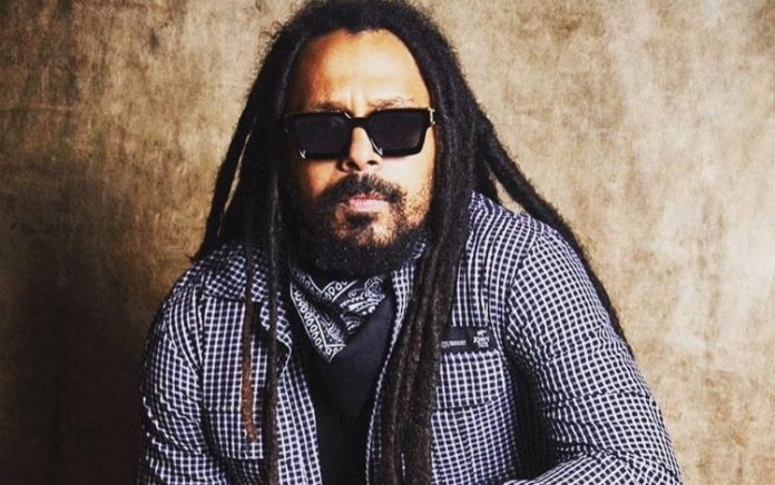 Falcão diz que mostrou sua música em hospital para tia conseguir tratamento contra o câncer