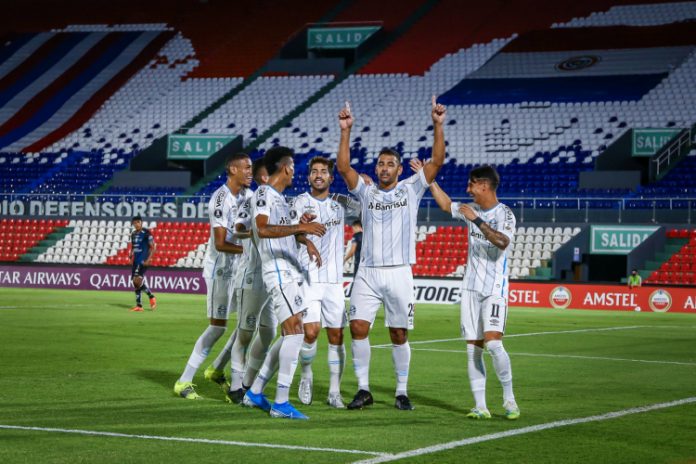 Diego Souza marca, mas Grêmio leva virada e perde para o Independiente Del Valle por 2 a 1