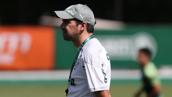Após recesso, Abel Ferreira retorna ao Palmeiras: ‘Estamos nos preparando para as próximas batalhas’