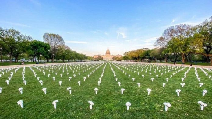 Washington D.C. faz homenagem às vítimas da violência armada nos EUA
