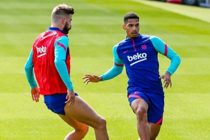 Piqué volta aos treinos no Barcelona e pode encarar o Real Madrid no El Clásico