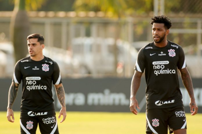 Corinthians faz ‘jogo do ano’ contra Penãrol com força máxima; veja escalação