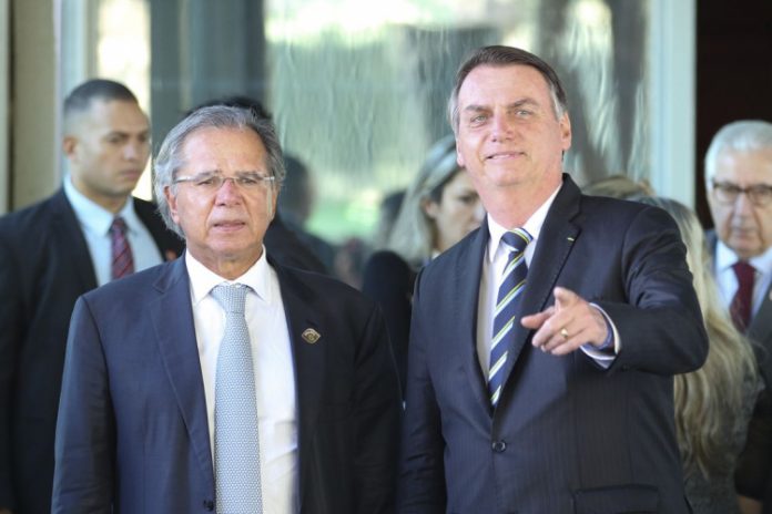 Marc Sousa comenta Orçamento aprovado pelo Congresso: ‘Bolsonaro tem que escutar Guedes para não correr risco de impeachment’