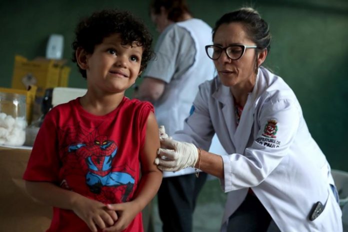 Pediatras alertam sobre perigos da baixa vacinação entre crianças