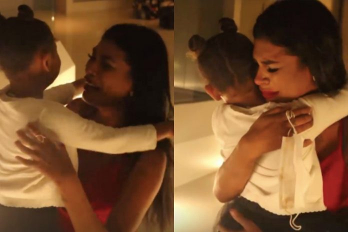 Após eliminação do ‘BBB 21’, Pocah se emociona ao reencontrar filha: ‘Nunca mais vou sair de perto’